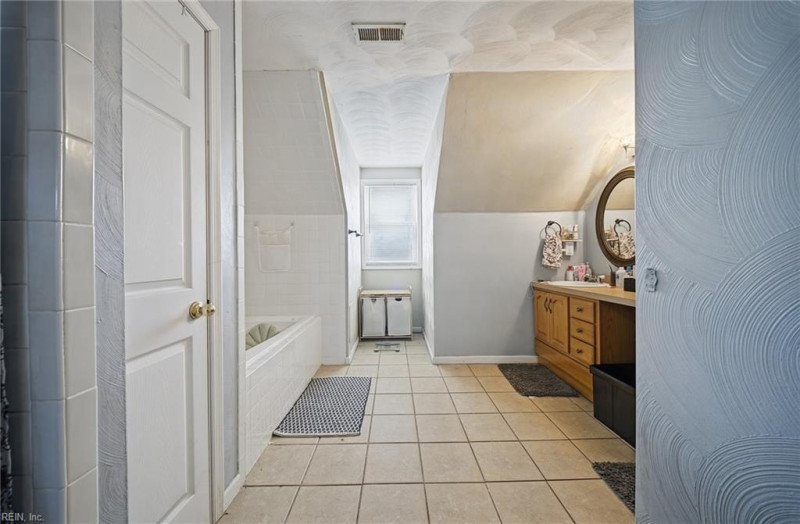 Photo 25 of 46 residential for sale in Norfolk virginia