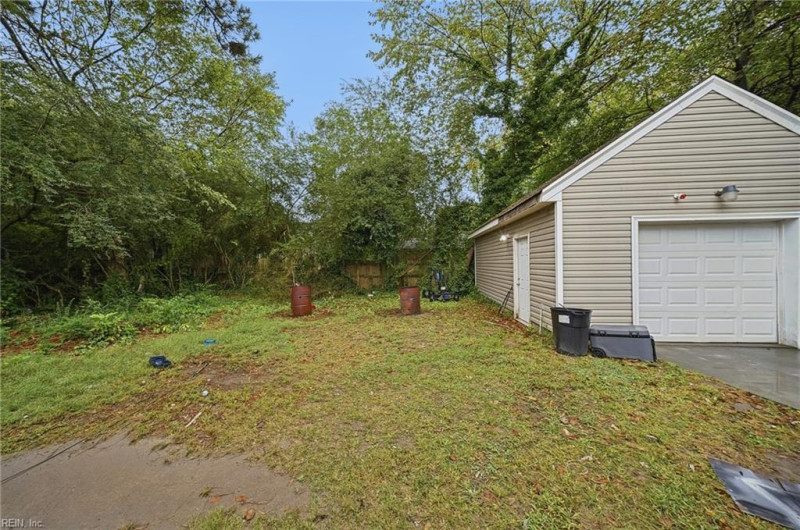 Photo 33 of 46 residential for sale in Norfolk virginia