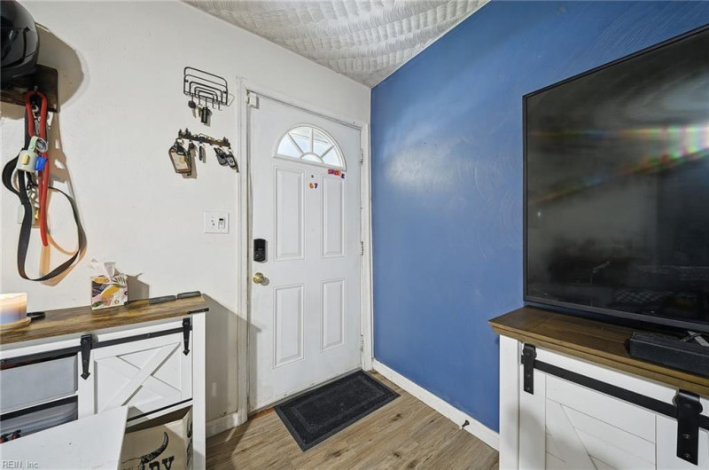 Photo 6 of 46 residential for sale in Norfolk virginia
