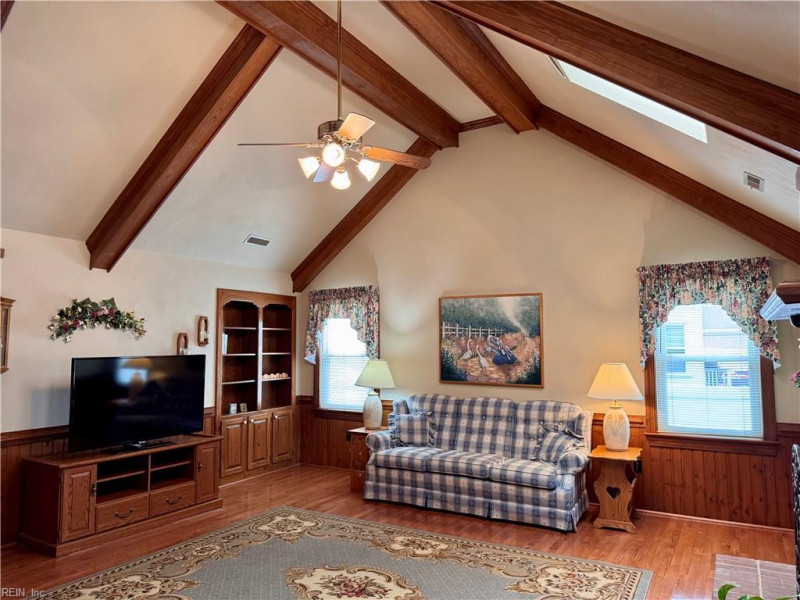 Photo 12 of 15 residential for sale in Chesapeake virginia