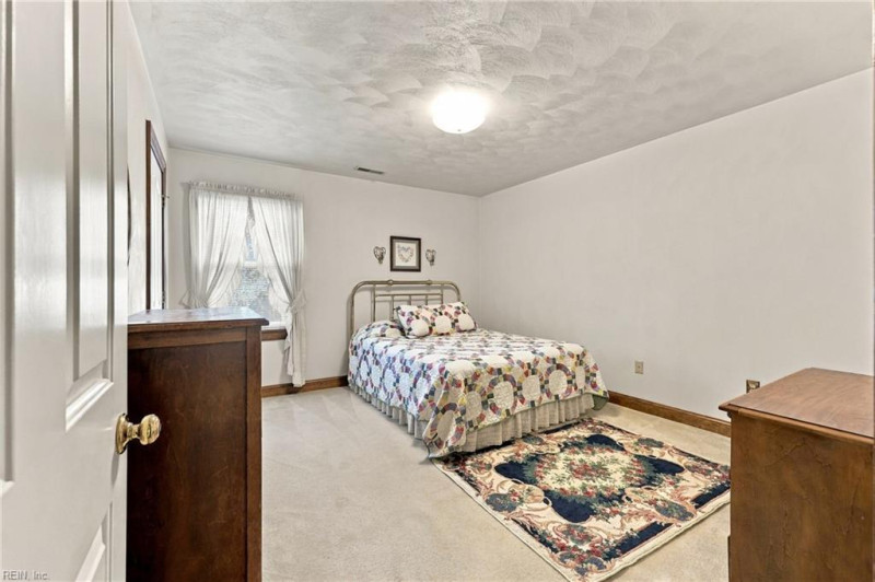 Photo 33 of 49 residential for sale in Chesapeake virginia