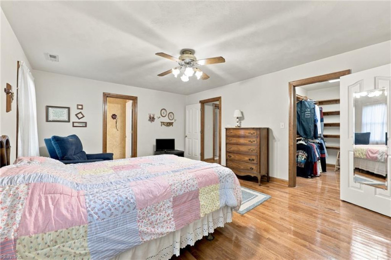 Photo 40 of 49 residential for sale in Chesapeake virginia