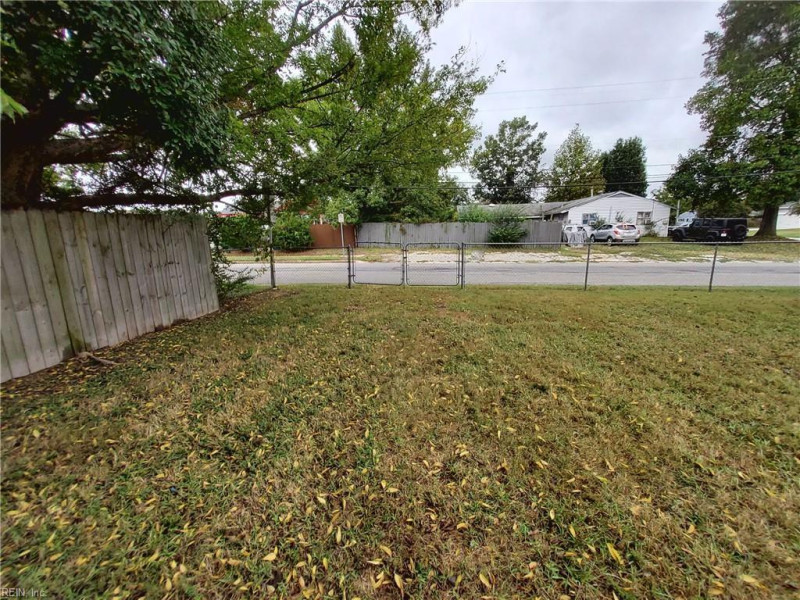 Photo 16 of 31 residential for sale in Virginia Beach virginia