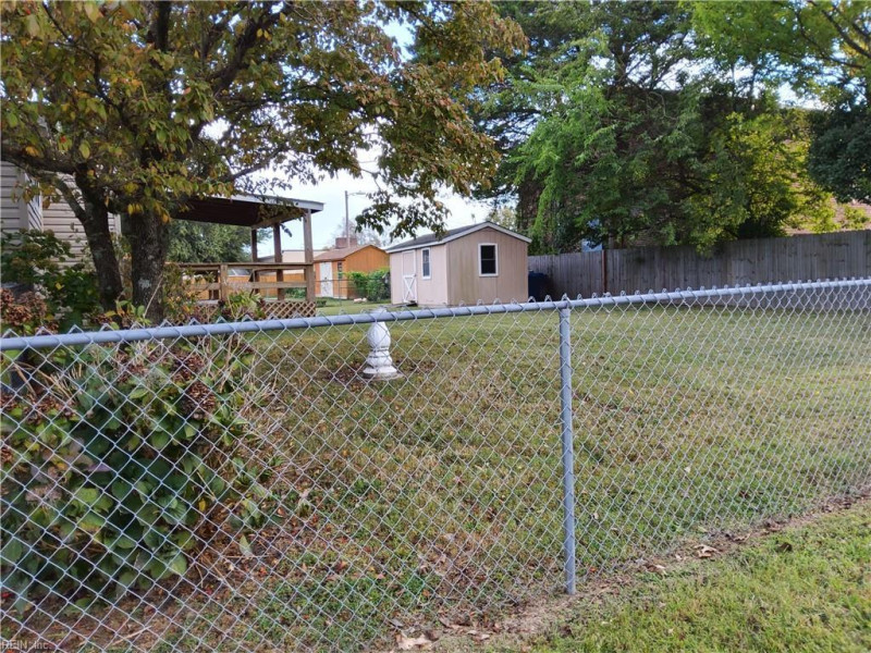 Photo 3 of 31 residential for sale in Virginia Beach virginia