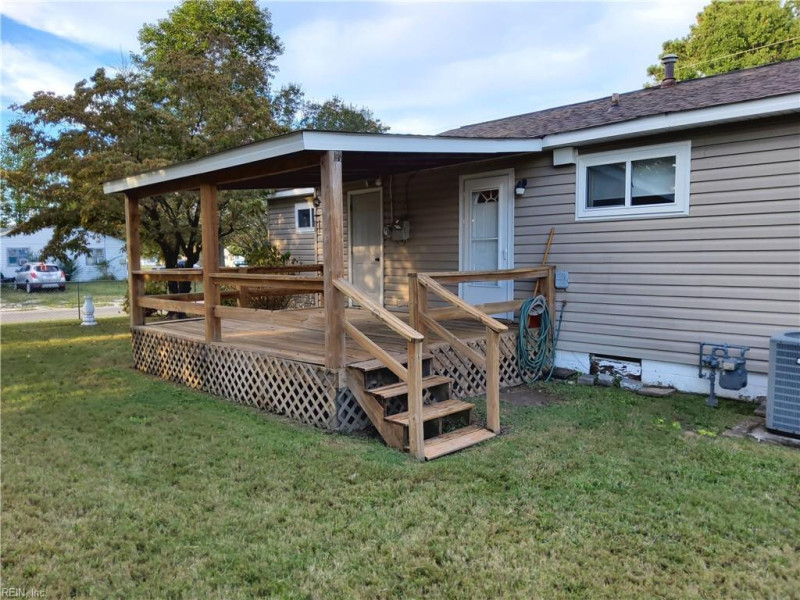 Photo 6 of 31 residential for sale in Virginia Beach virginia