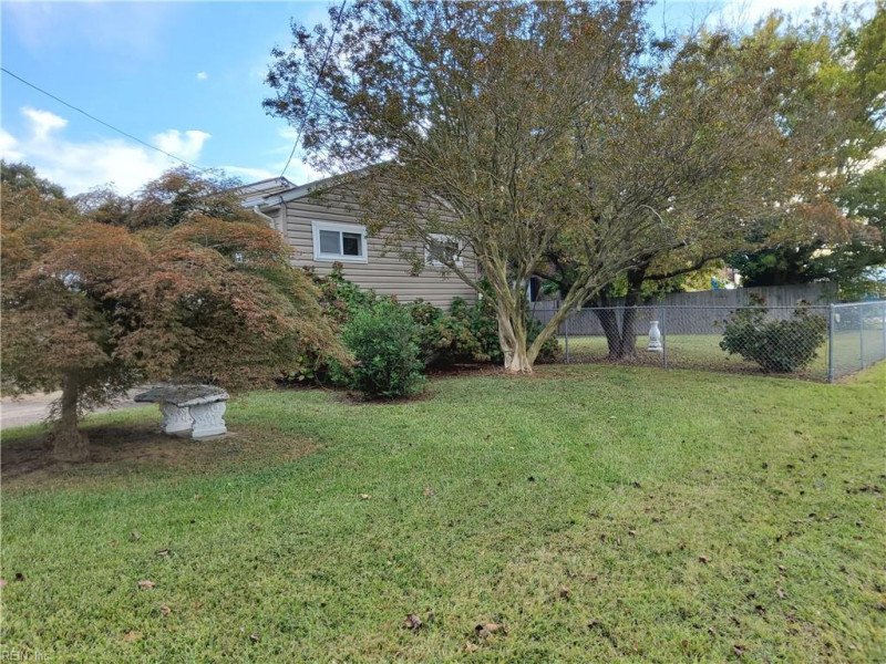 Photo 8 of 31 residential for sale in Virginia Beach virginia