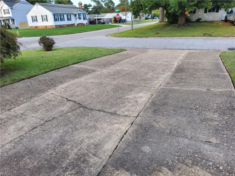 Photo 9 of 31 residential for sale in Virginia Beach virginia