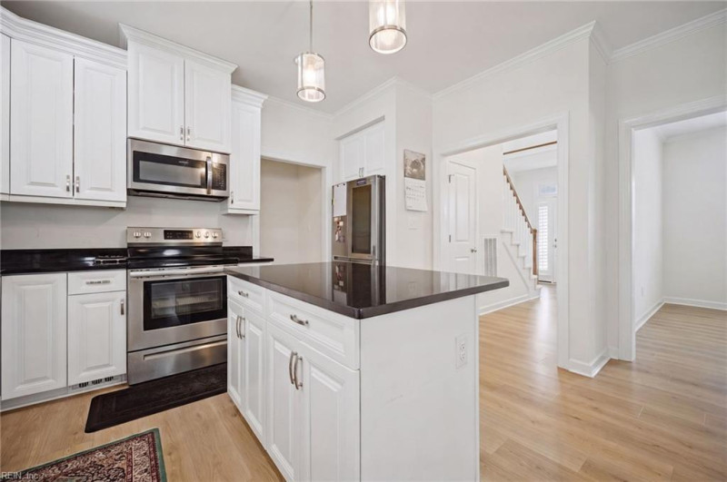 Photo 11 of 46 residential for sale in Newport News virginia