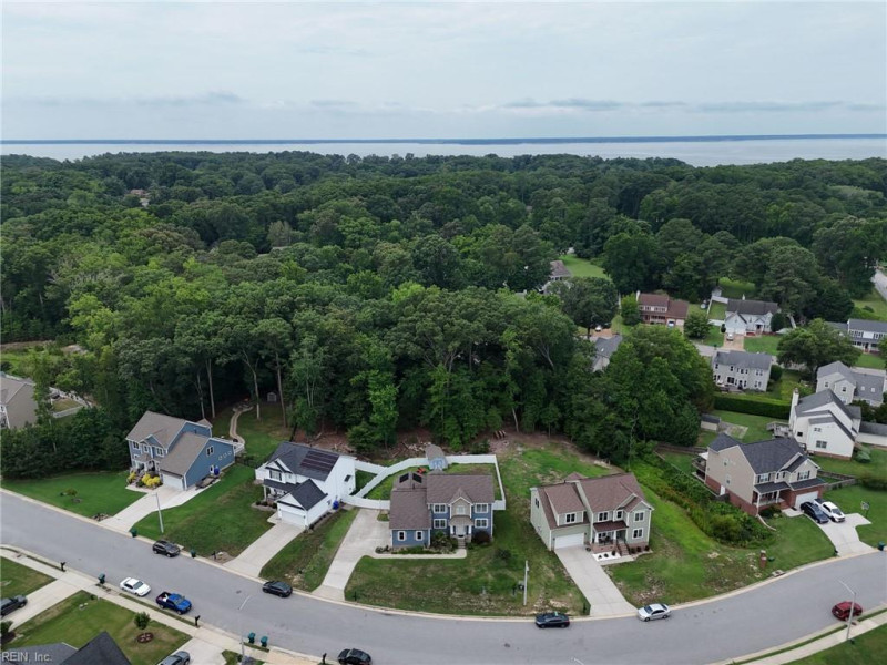 Photo 4 of 46 residential for sale in Newport News virginia