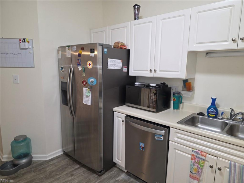 Photo 5 of 17 residential for sale in York County virginia