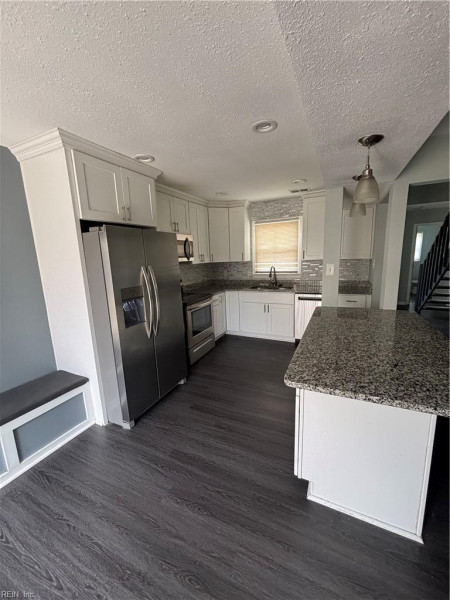 Photo 5 of 23 residential for sale in Virginia Beach virginia