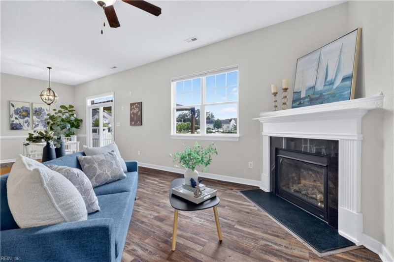Photo 4 of 49 residential for sale in Virginia Beach virginia