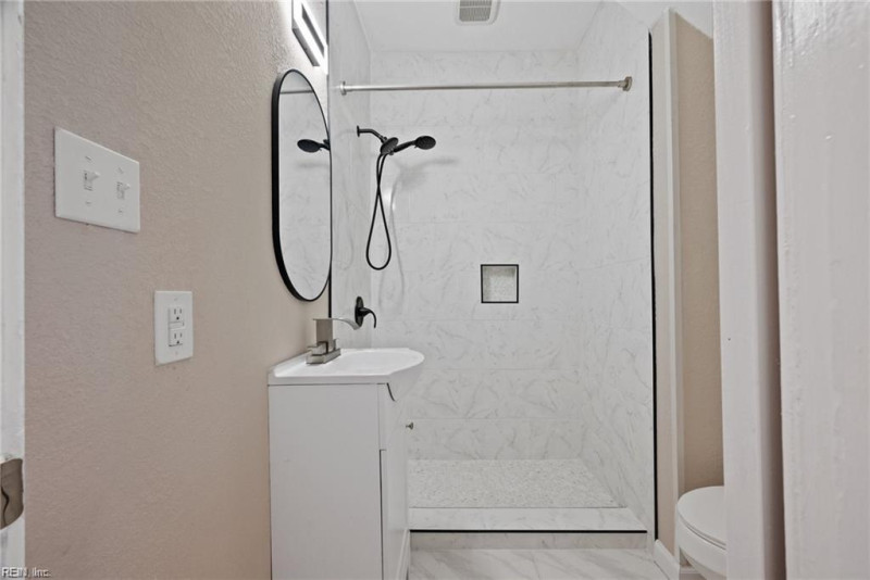 Photo 15 of 32 residential for sale in Portsmouth virginia Photo 15 of 32 residential for sale in Portsmouth virginia