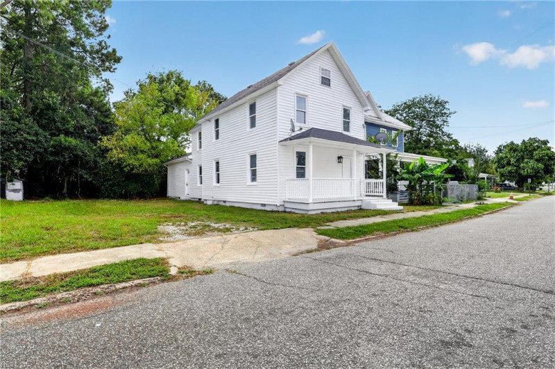Photo 3 of 50 residential for sale in Elizabeth City virginia