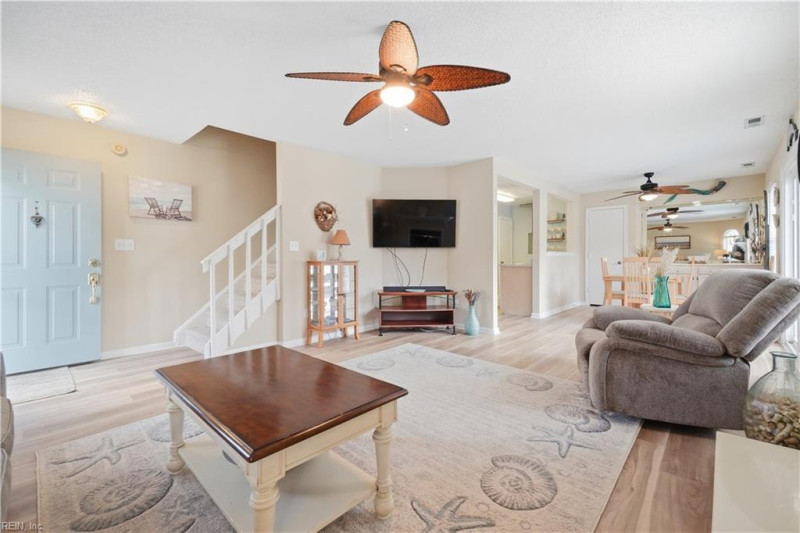 Photo 9 of 45 residential for sale in Virginia Beach virginia