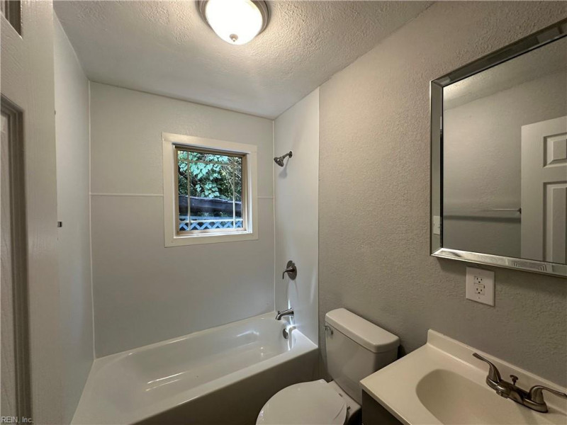 Photo 17 of 19 residential for sale in Newport News virginia