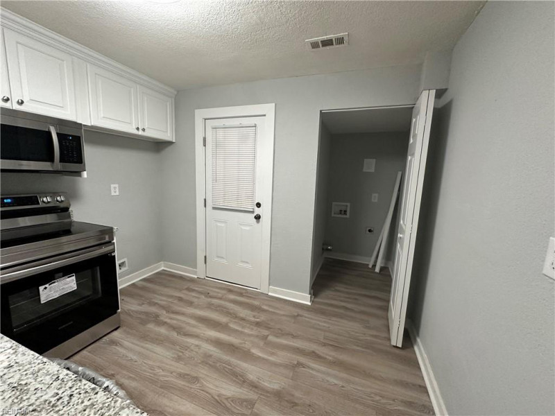 Photo 5 of 19 residential for sale in Newport News virginia
