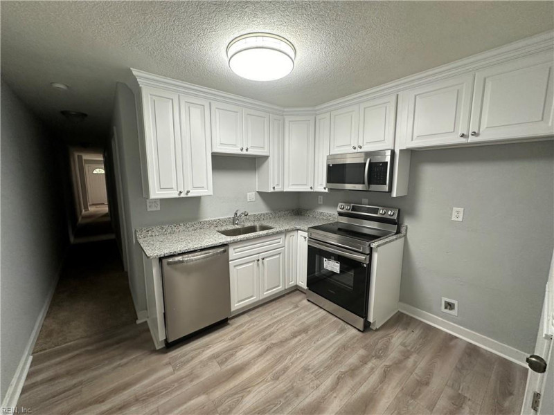 Photo 7 of 19 residential for sale in Newport News virginia