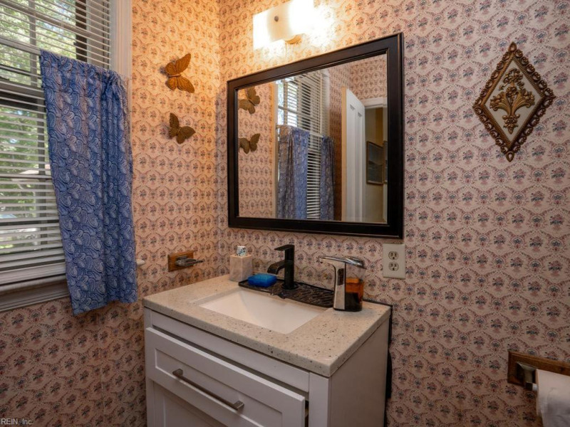 Photo 14 of 27 residential for sale in Virginia Beach virginia