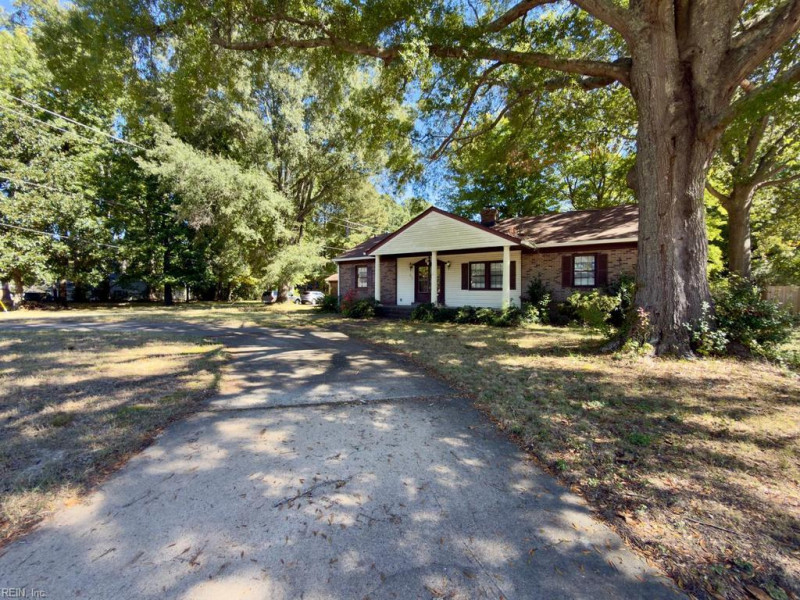 Photo 2 of 27 residential for sale in Virginia Beach virginia