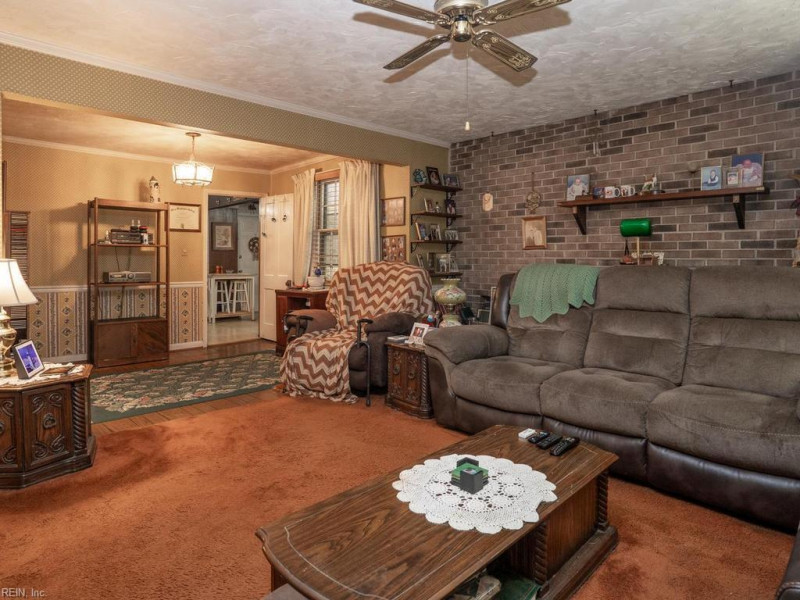 Photo 5 of 27 residential for sale in Virginia Beach virginia