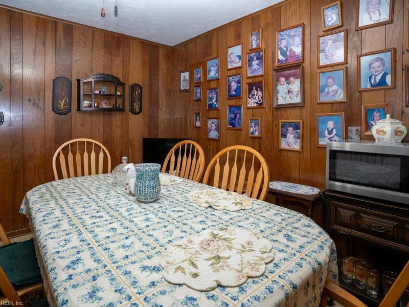Photo 9 of 27 residential for sale in Virginia Beach virginia