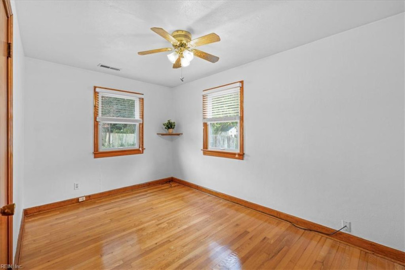 Photo 25 of 39 residential for sale in Norfolk virginia Photo 25 of 39 residential for sale in Norfolk virginia