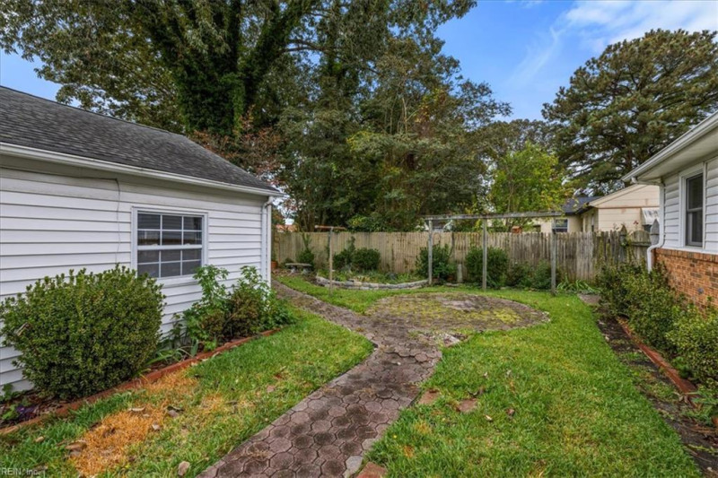 Photo 32 of 39 residential for sale in Norfolk virginia Photo 32 of 39 residential for sale in Norfolk virginia