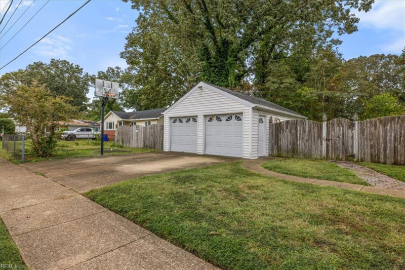 Photo 36 of 39 residential for sale in Norfolk virginia Photo 36 of 39 residential for sale in Norfolk virginia
