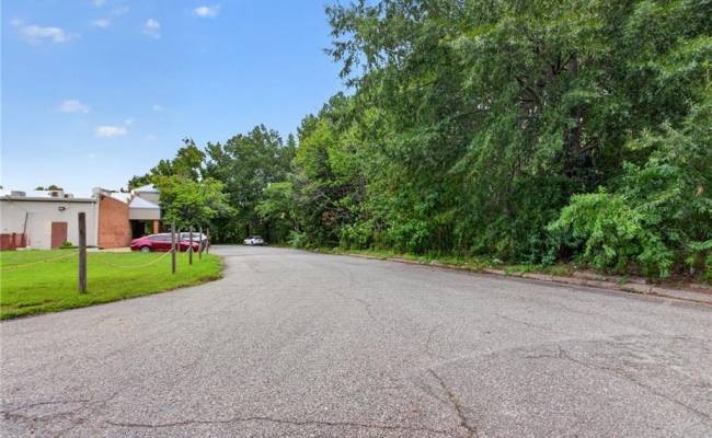2970 Hampton Highway, York County, VA 23693