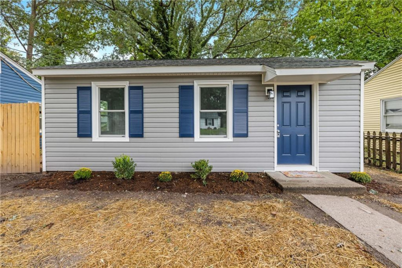Photo 1 of 21 residential for sale in Hampton virginia