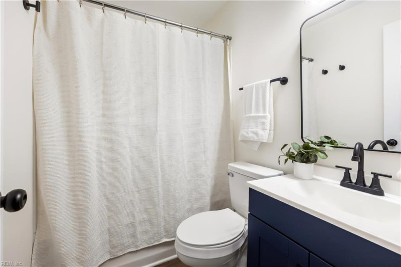 Photo 17 of 21 residential for sale in Hampton virginia