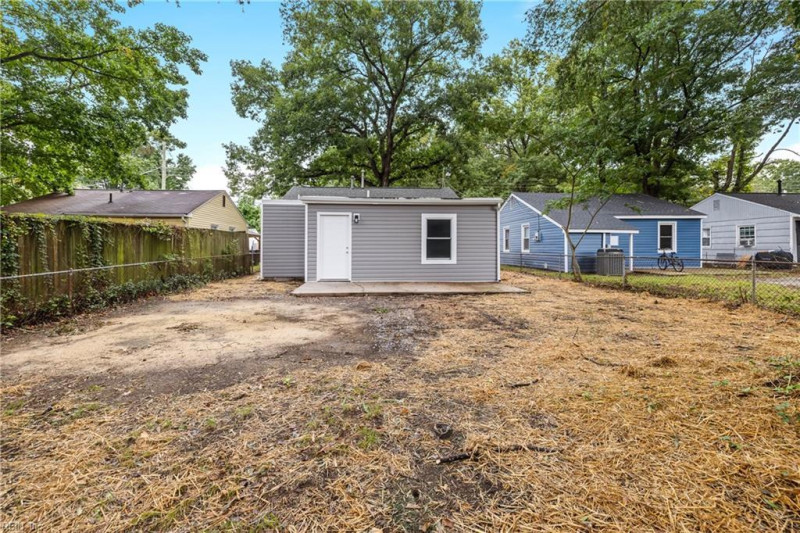 Photo 19 of 21 residential for sale in Hampton virginia