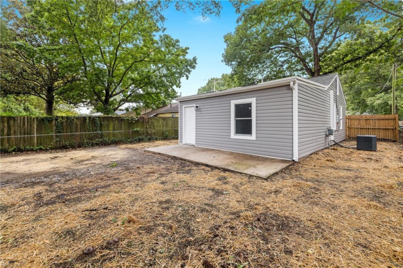 Photo 20 of 21 residential for sale in Hampton virginia