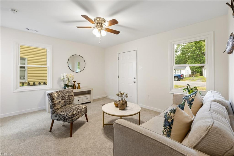 Photo 4 of 21 residential for sale in Hampton virginia