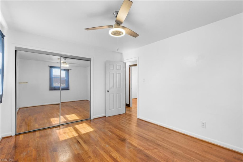 Photo 12 of 24 residential for sale in Chesapeake virginia
