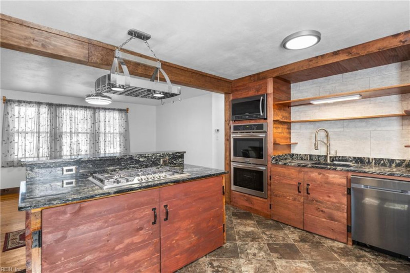 Photo 5 of 24 residential for sale in Chesapeake virginia