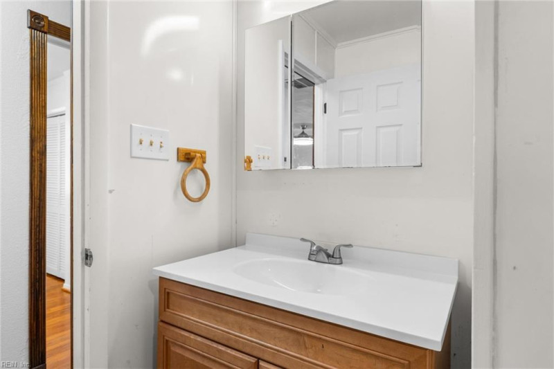 Photo 9 of 24 residential for sale in Chesapeake virginia