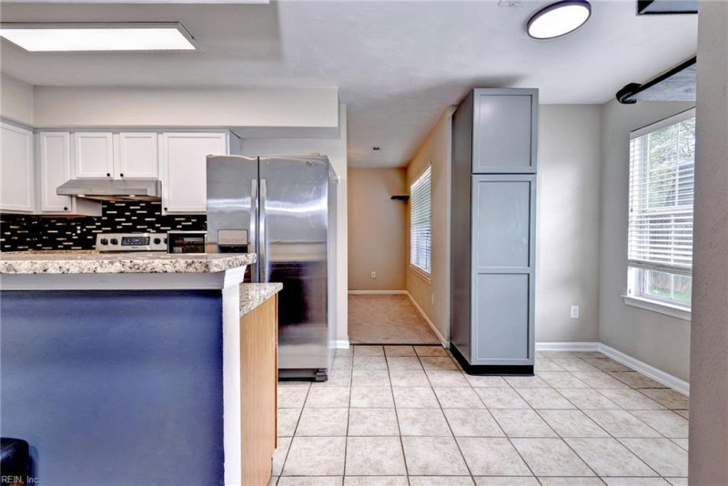 Photo 11 of 34 residential for sale in Newport News virginia