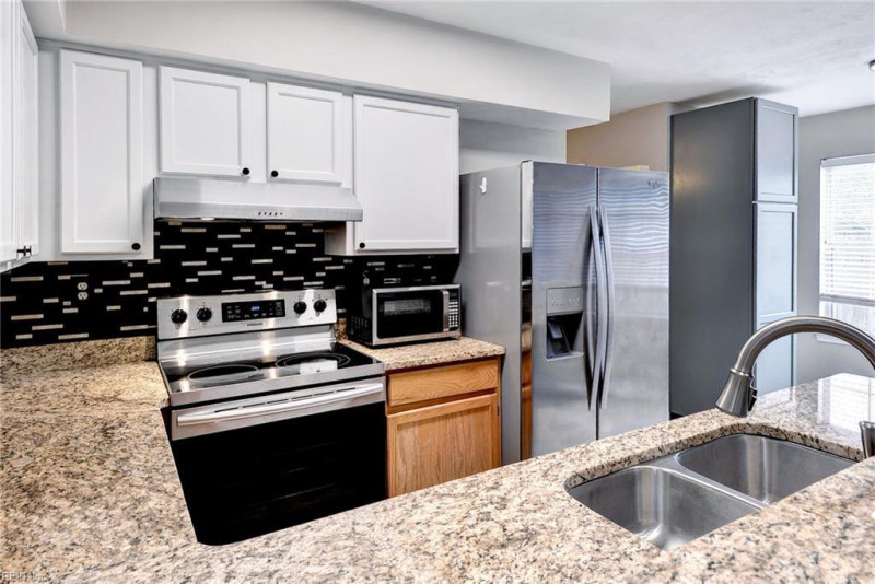Photo 14 of 34 residential for sale in Newport News virginia