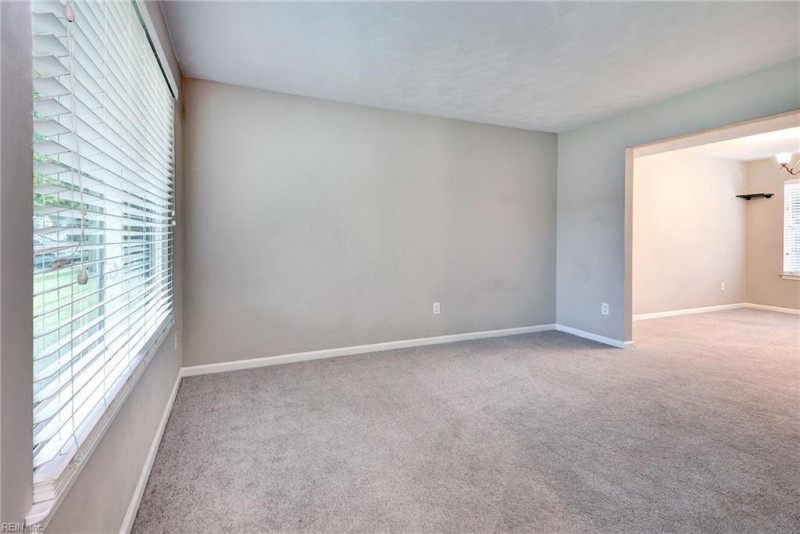 Photo 6 of 34 residential for sale in Newport News virginia