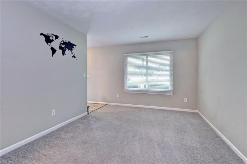 Photo 7 of 34 residential for sale in Newport News virginia