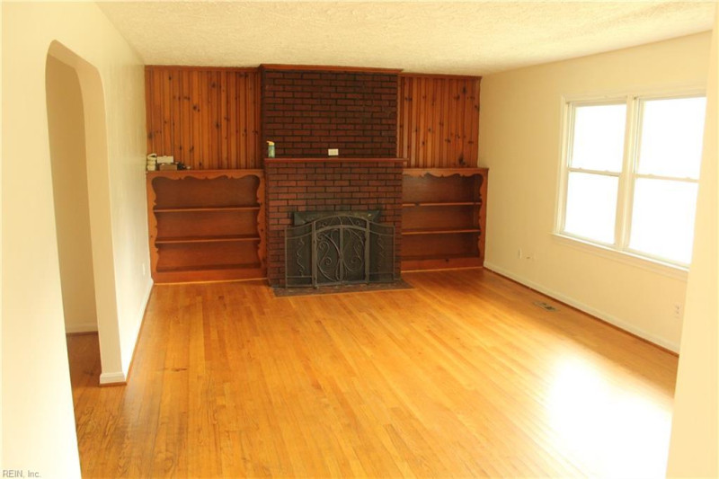 Photo 4 of 22 residential for sale in Hampton virginia Photo 4 of 22 residential for sale in Hampton virginia