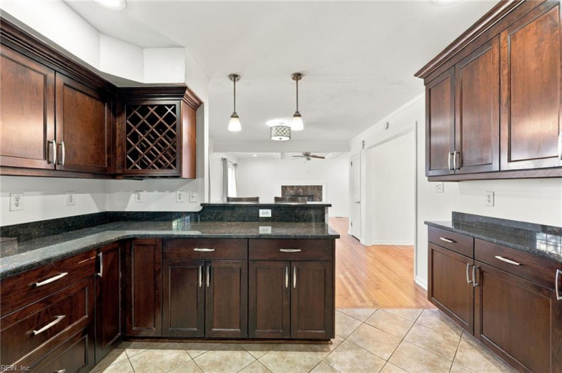 Photo 14 of 32 residential for sale in Virginia Beach virginia