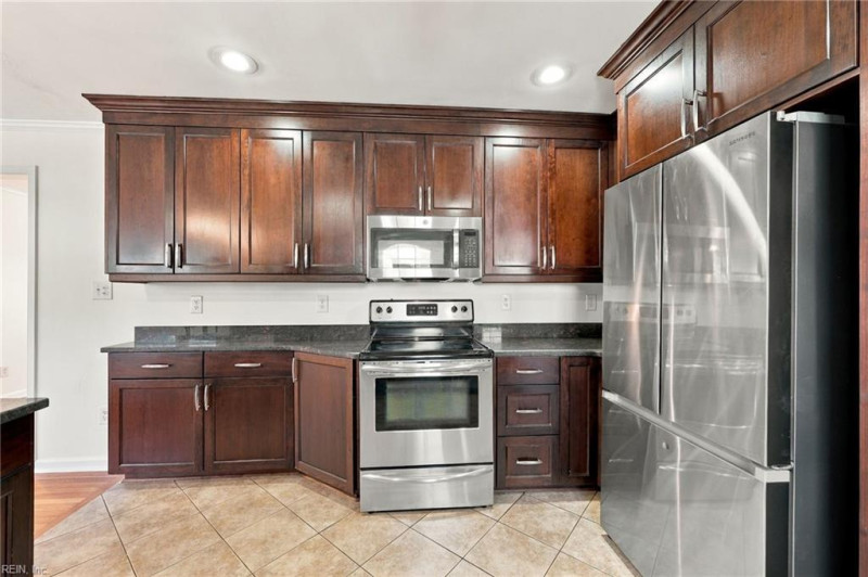 Photo 15 of 32 residential for sale in Virginia Beach virginia