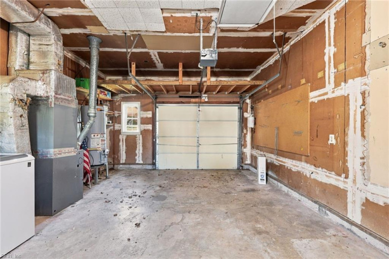 Photo 18 of 32 residential for sale in Virginia Beach virginia