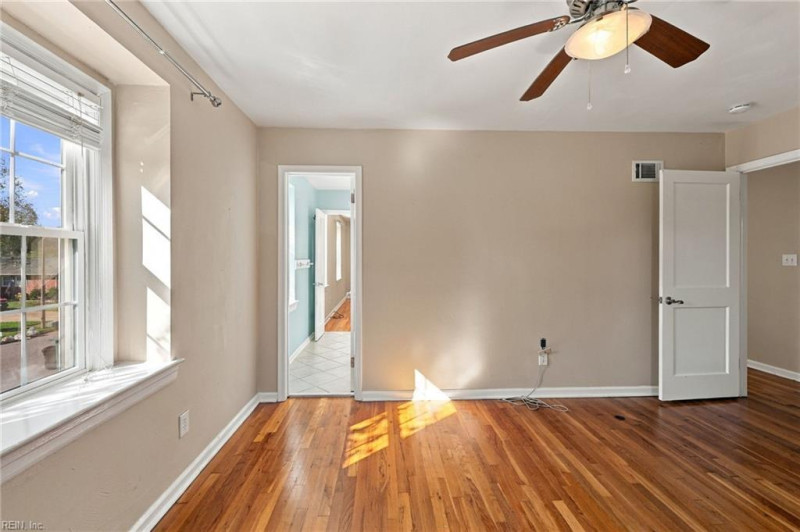 Photo 23 of 32 residential for sale in Virginia Beach virginia