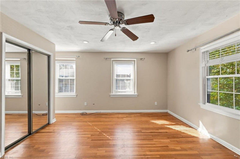 Photo 26 of 32 residential for sale in Virginia Beach virginia