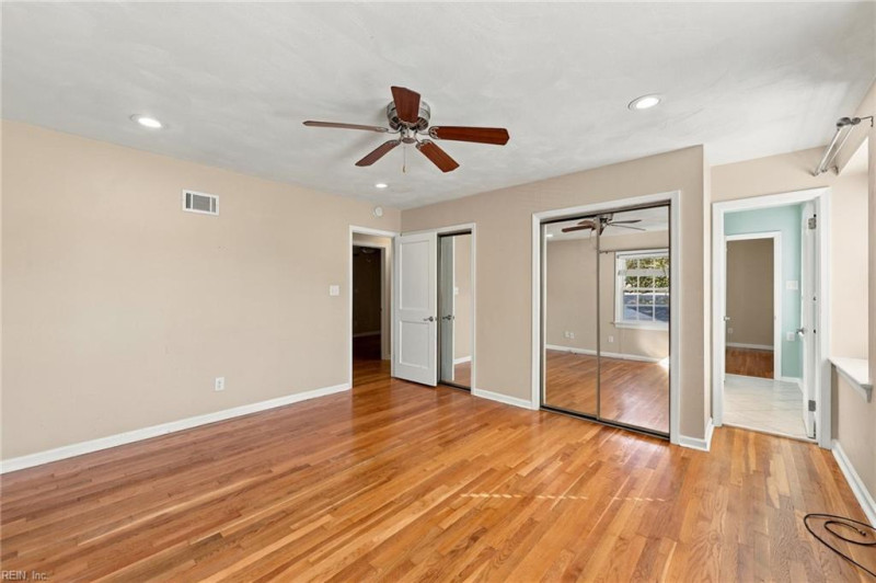 Photo 28 of 32 residential for sale in Virginia Beach virginia