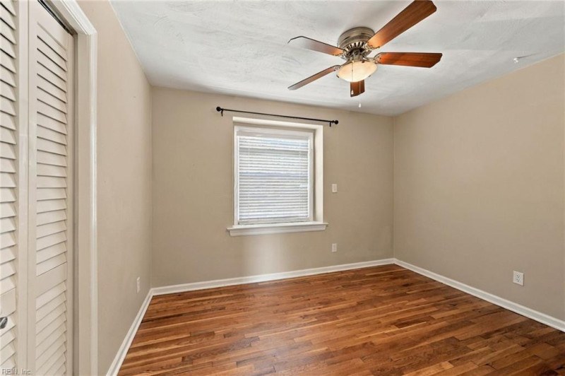 Photo 29 of 32 residential for sale in Virginia Beach virginia